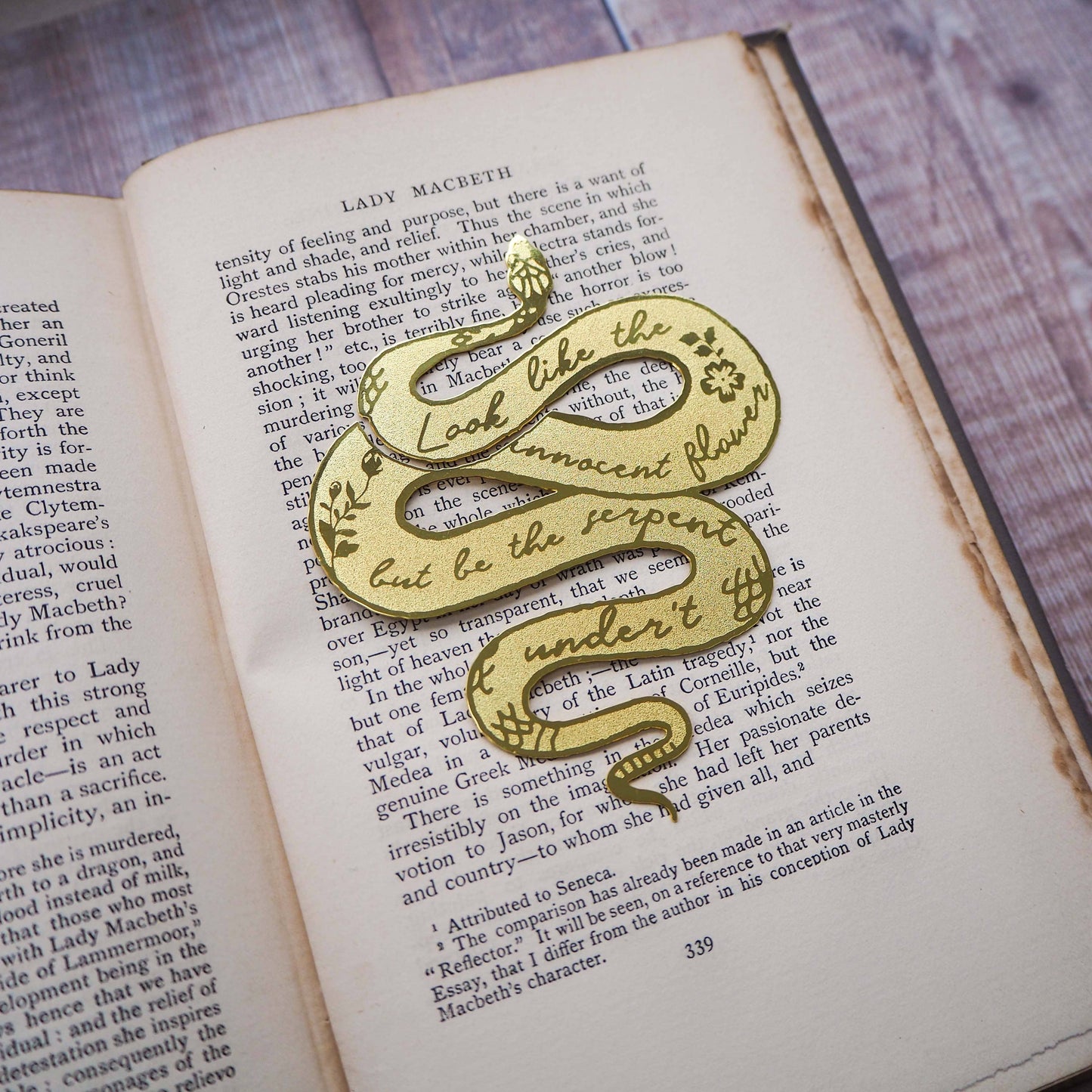 Marcador de libros de latón con serpiente Lady Macbeth de Shakespeare