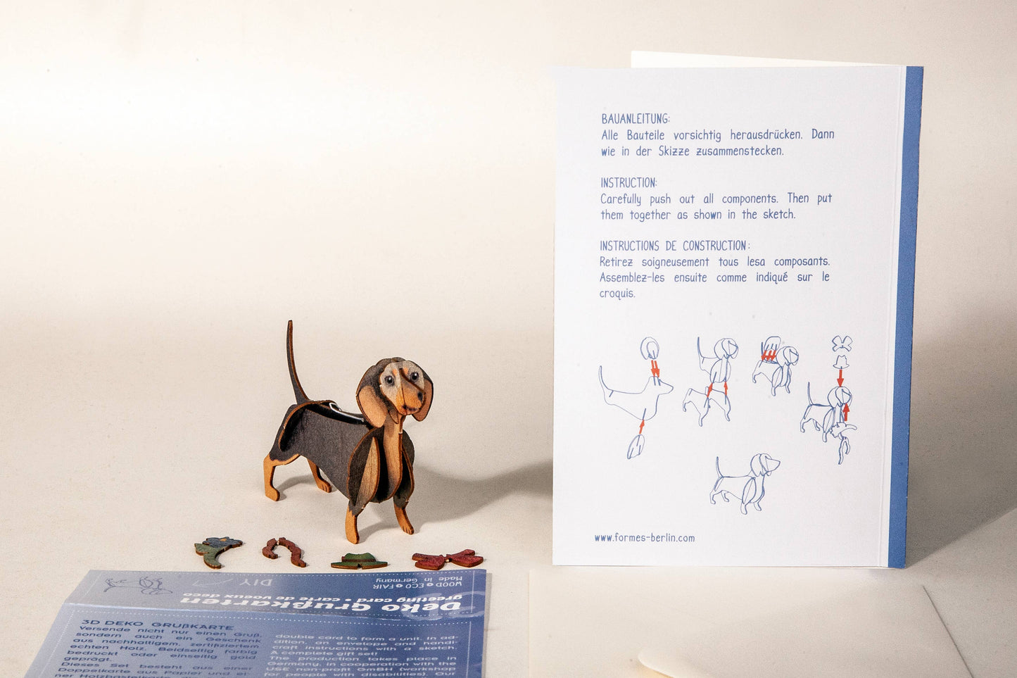 Tarjeta decorativa 3D de perro salchicha para manualidades