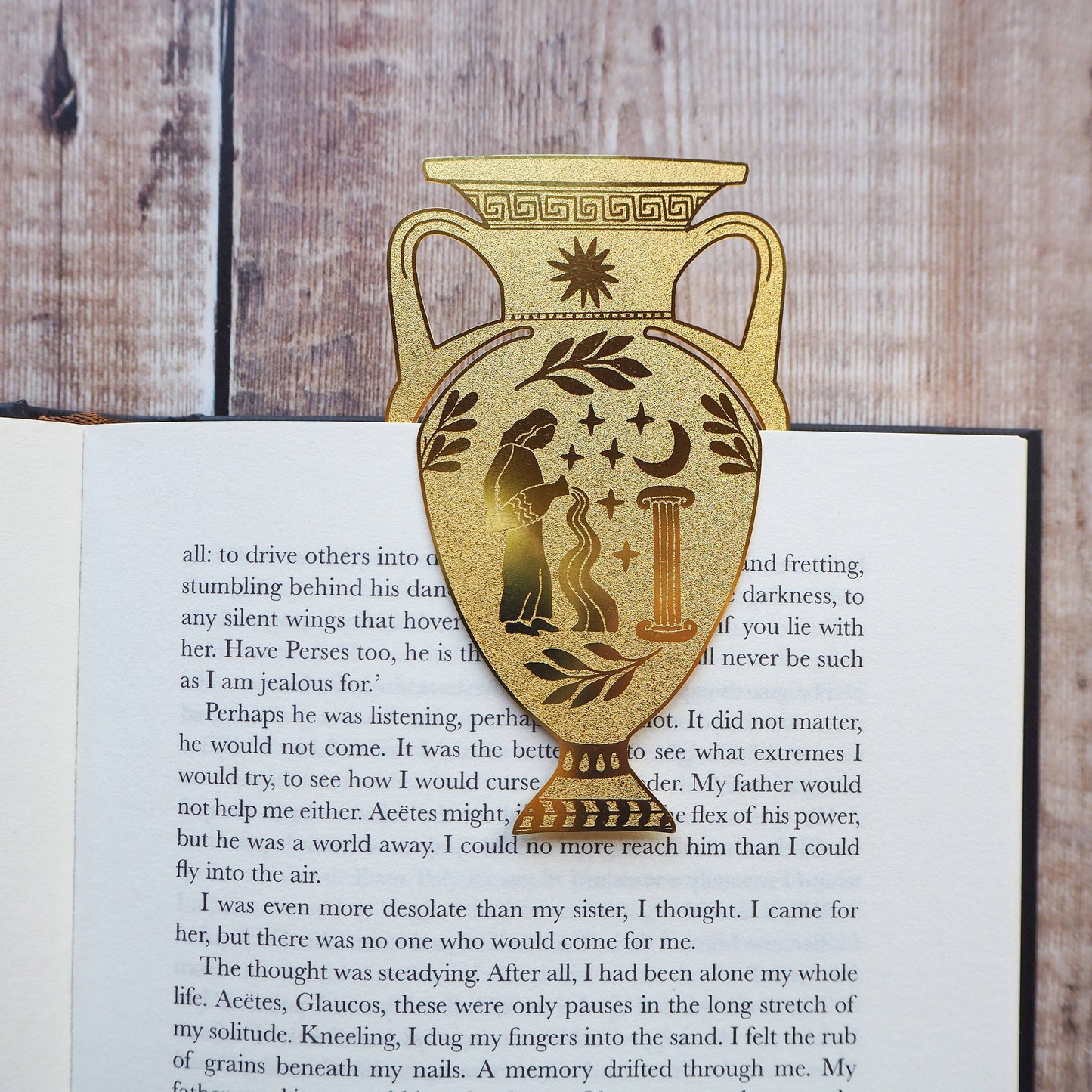 Marcador de libros de latón en forma de vaso griego