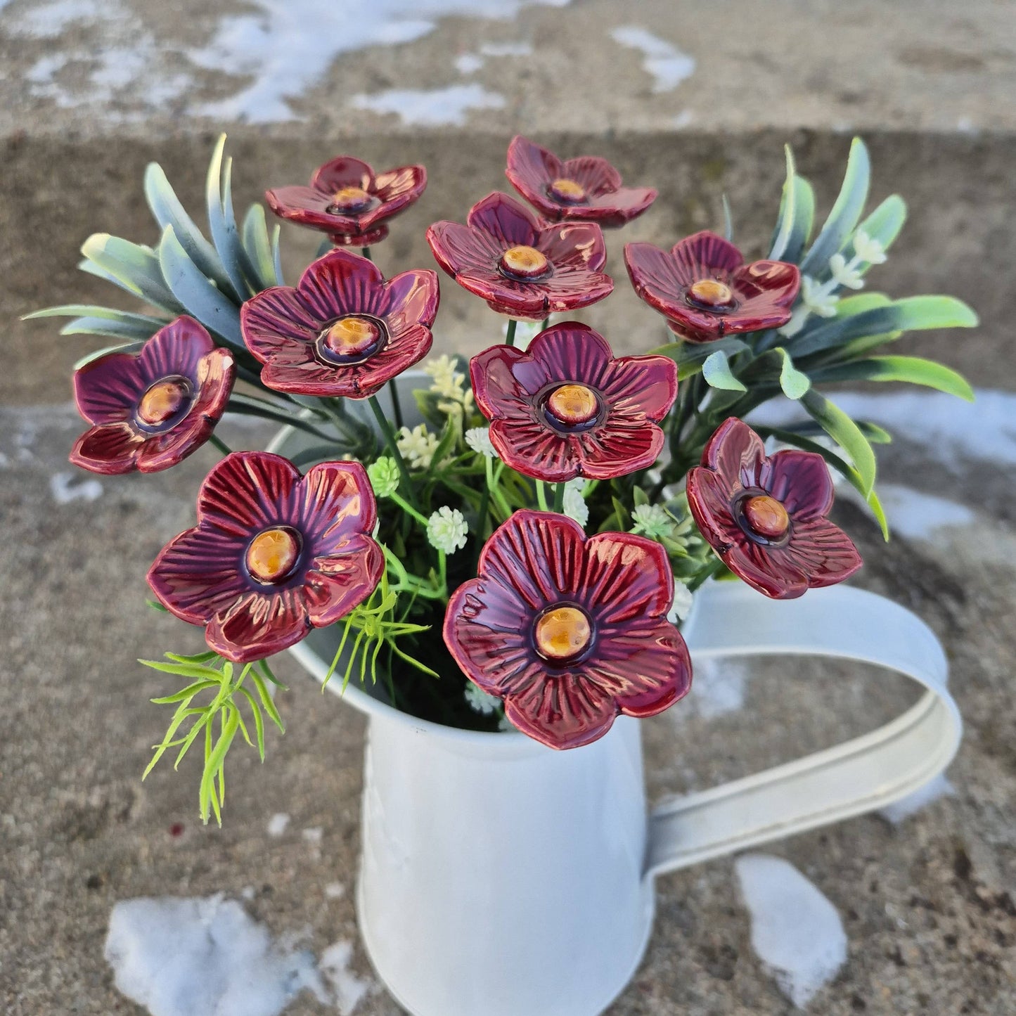 Petunia de cerámica burdeos, Estaca para plantas, Petunia en tallo