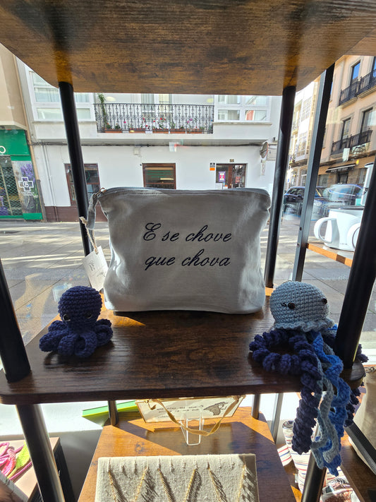 Embroidered Toiletry Bag Se Chove