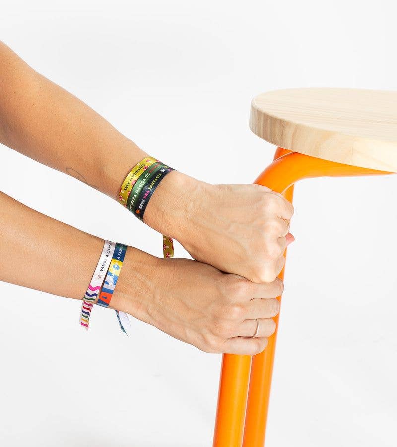 Pulsera Tela "Eres Alucinante"