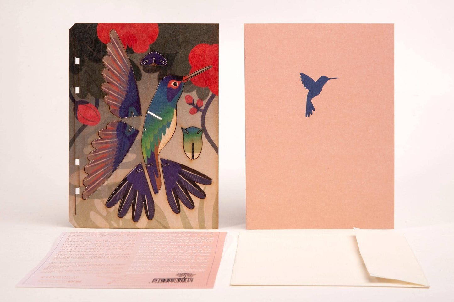 Tarjeta decorativa artesanal 3D de colibrí