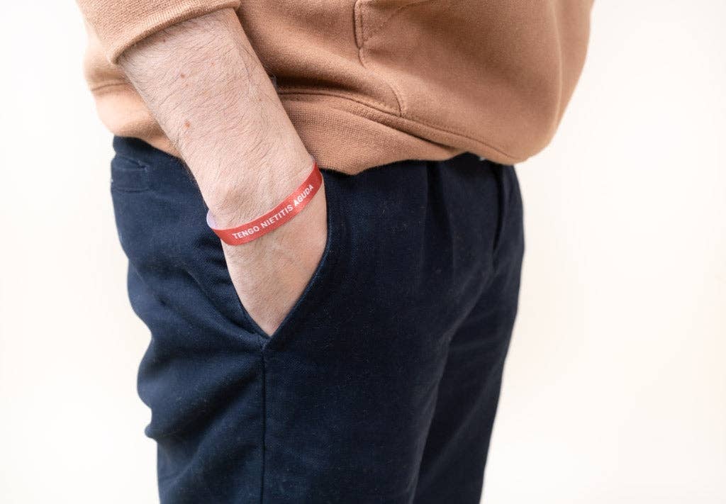 Pulsera Tela "Tengo nietitis aguda"