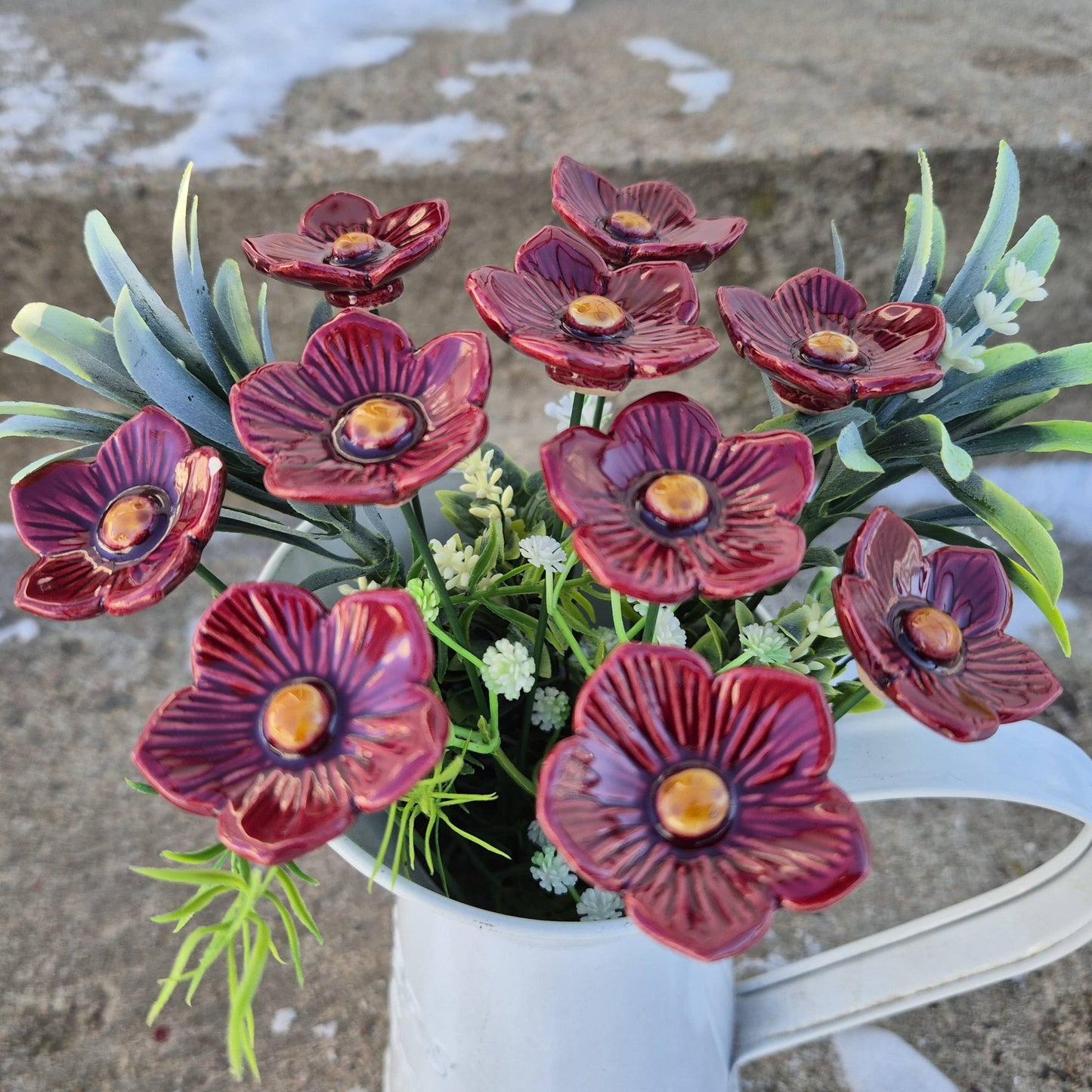 Petunia de cerámica burdeos, Estaca para plantas, Petunia en tallo