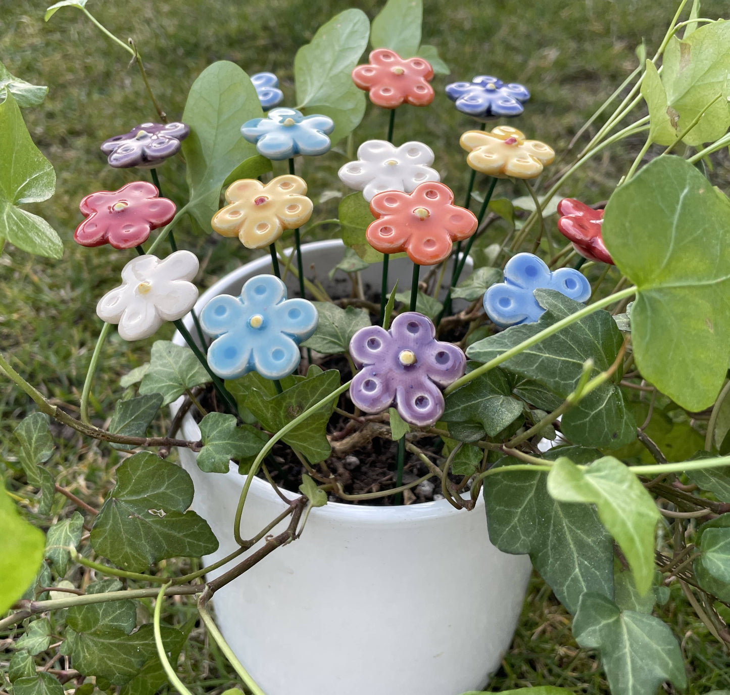 Flor de cerámica que no me olvides, estaca para plantas