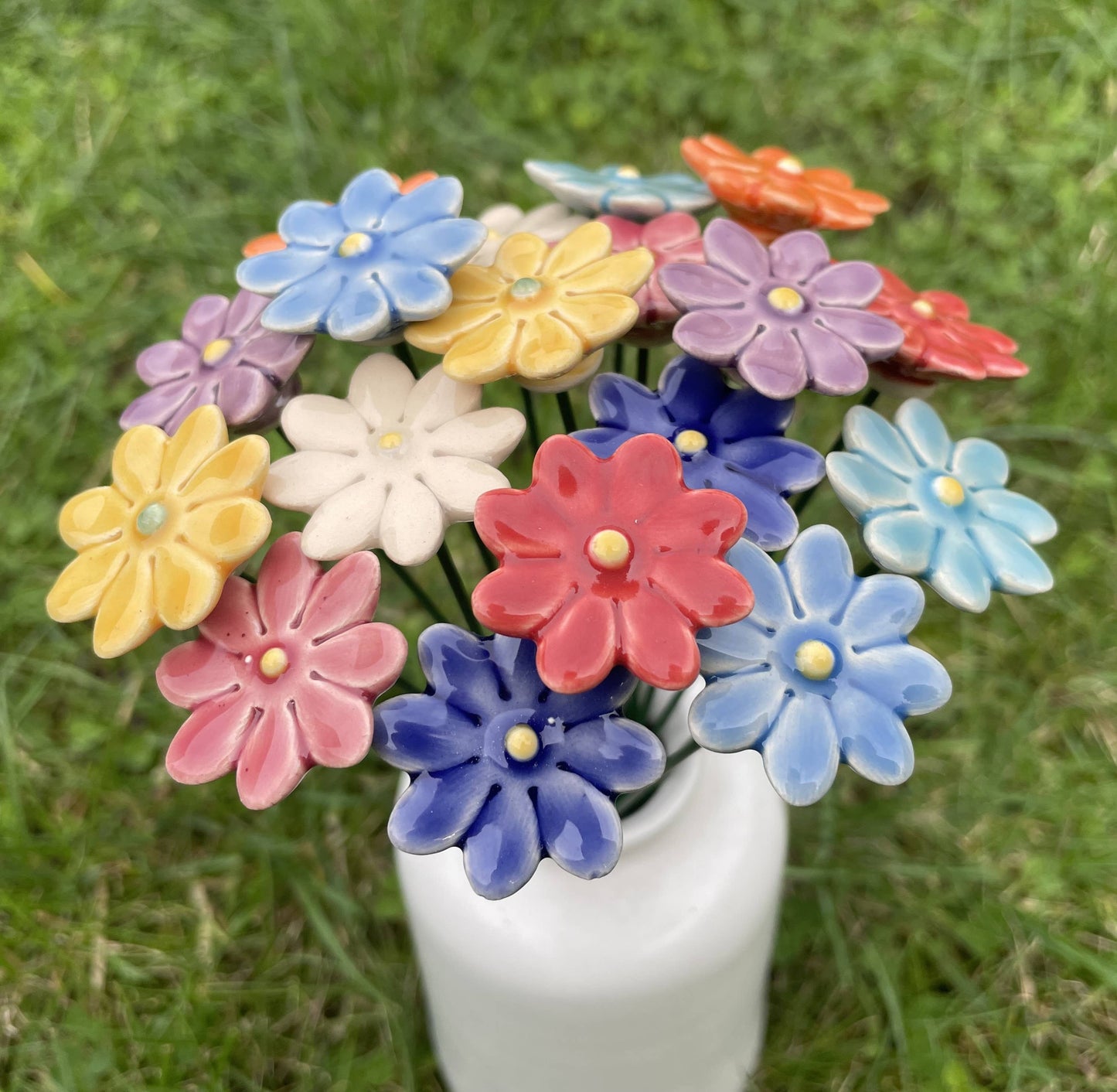 Margarita en cerámica con mini tallo, decoración para plantas