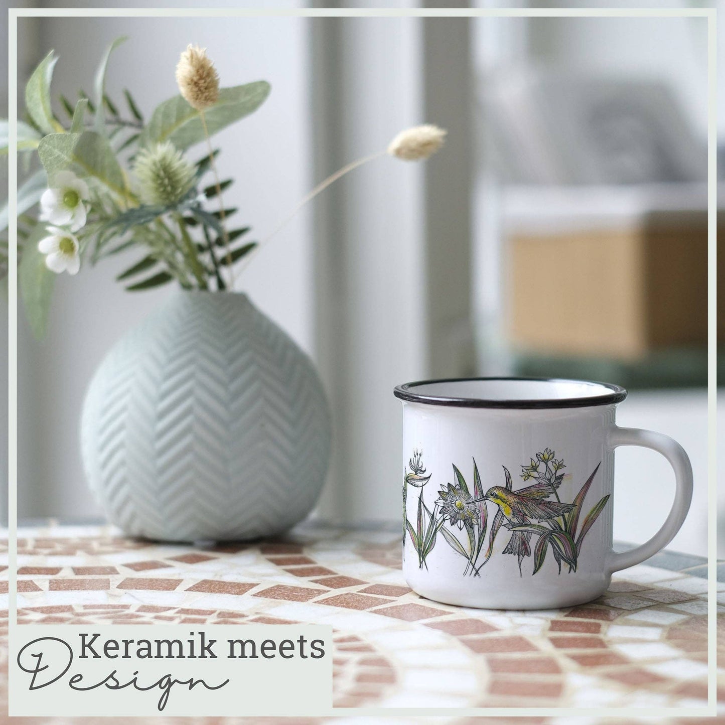 Taza de cerámica con colibríes — diseño jungla