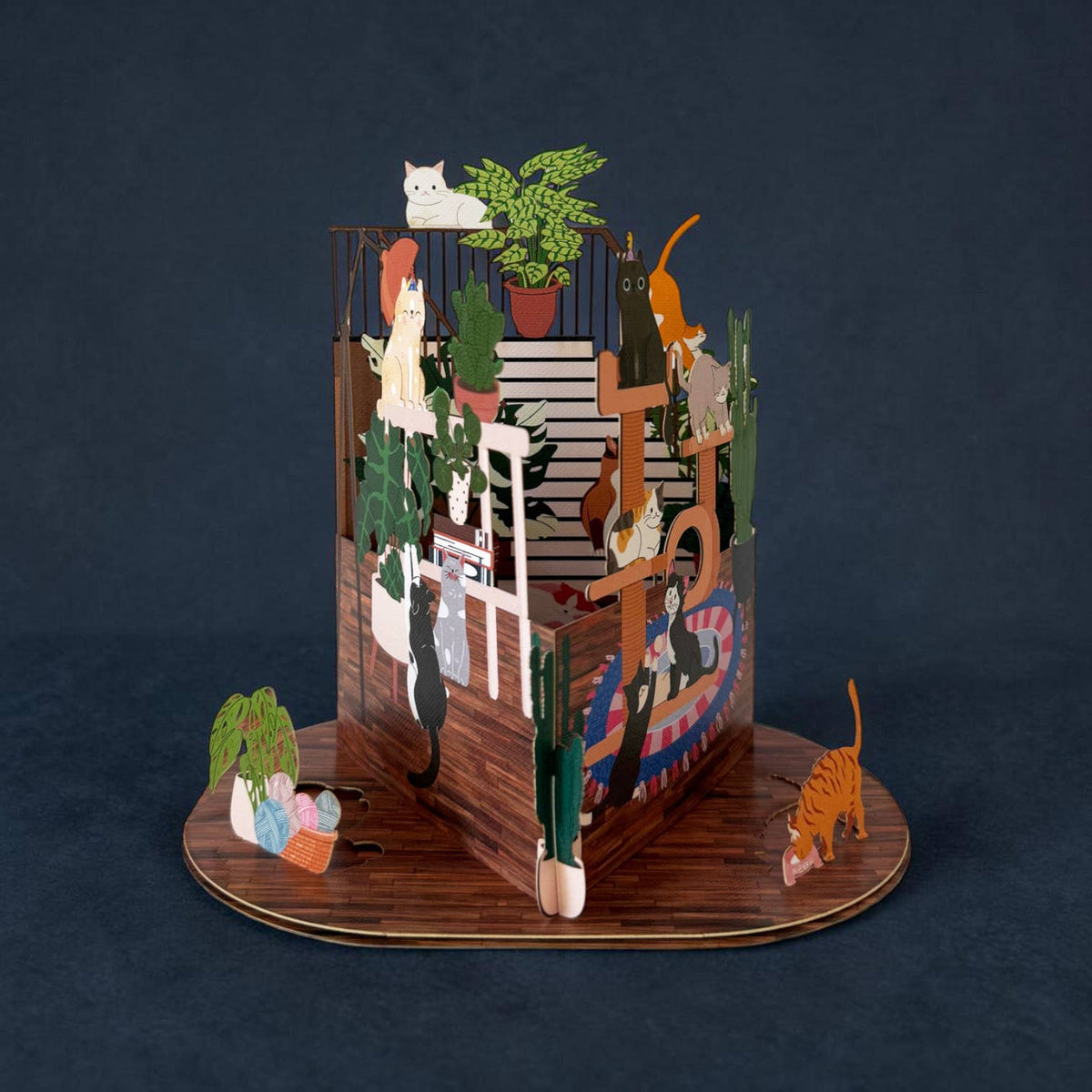 LTC002 — Tarjeta pop-up de gatos y plantas