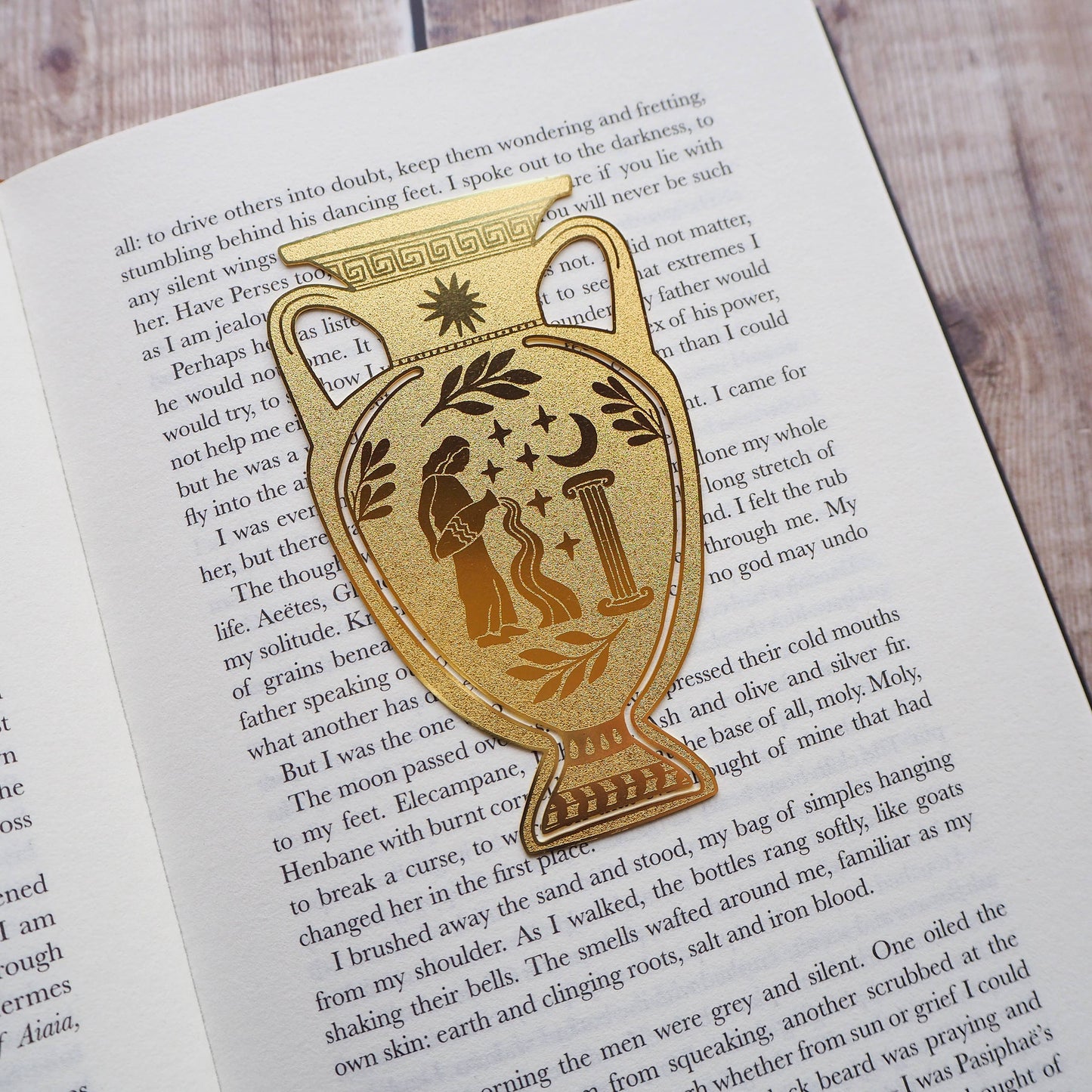 Marcador de libros de latón en forma de vaso griego